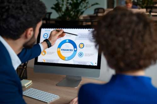 Feedback Platforms Driving Strategic Growth in Consulting